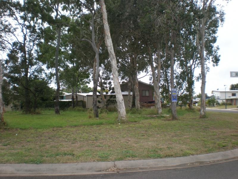 1 Elm Street, Moore Park Beach QLD 4670