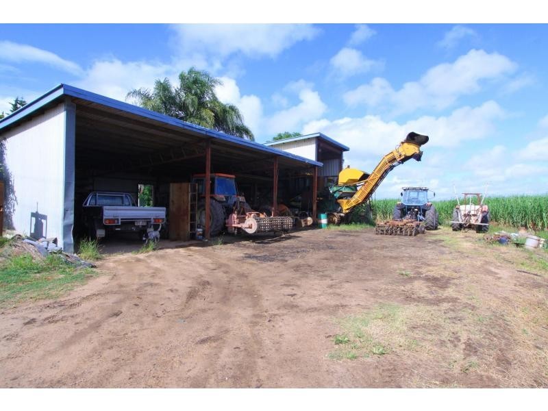 69 Lindemans Road, Moore Park Beach QLD 4670