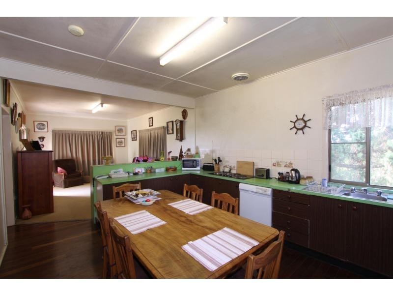 69 Lindemans Road, Moore Park Beach QLD 4670