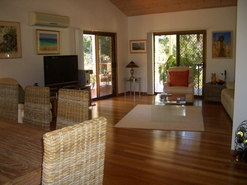 18 Kingfisher Crescent, Moore Park Beach QLD 4670