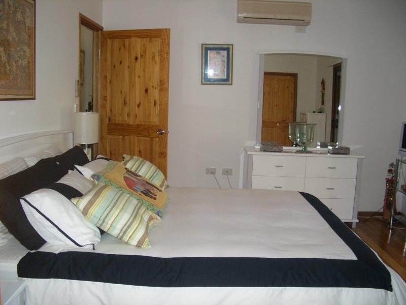 18 Kingfisher Crescent, Moore Park Beach QLD 4670