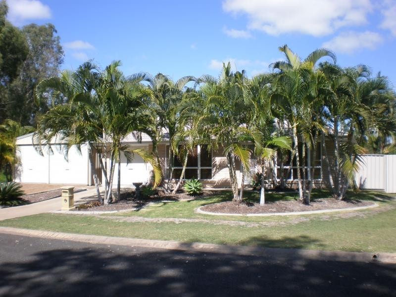 2 Albatross Court, Moore Park Beach QLD 4670