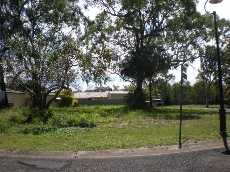 1 Albatross Court, Beach Estate, Moore Park Beach QLD 4670