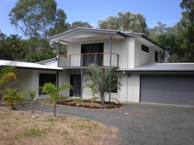 4 Kentia Avenue, Moore Park Beach QLD 4670