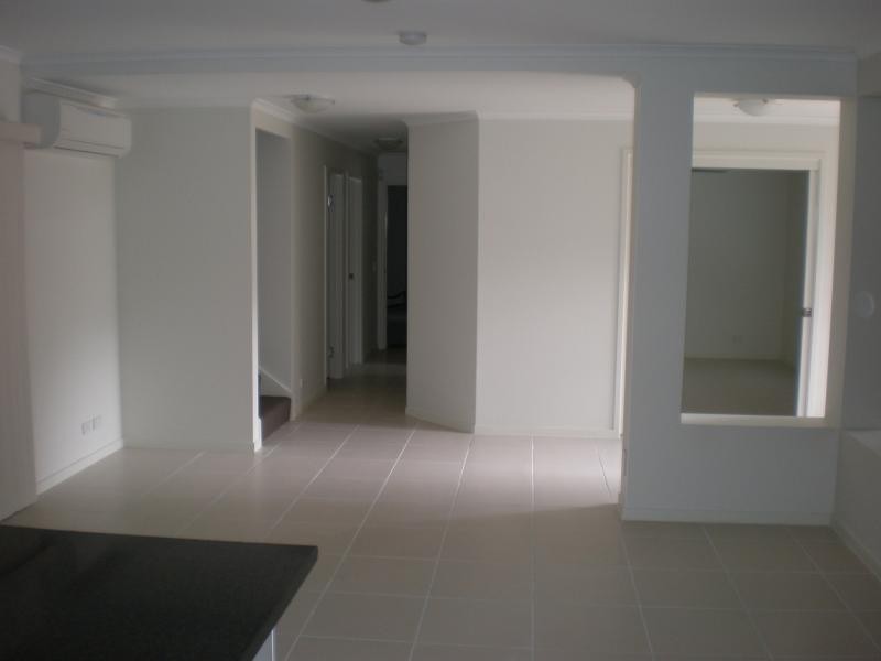 4 Kentia Avenue, Moore Park Beach QLD 4670