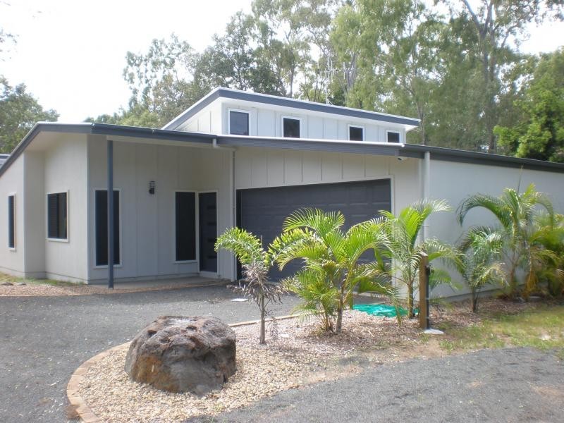 4 Kentia Avenue, Moore Park Beach QLD 4670