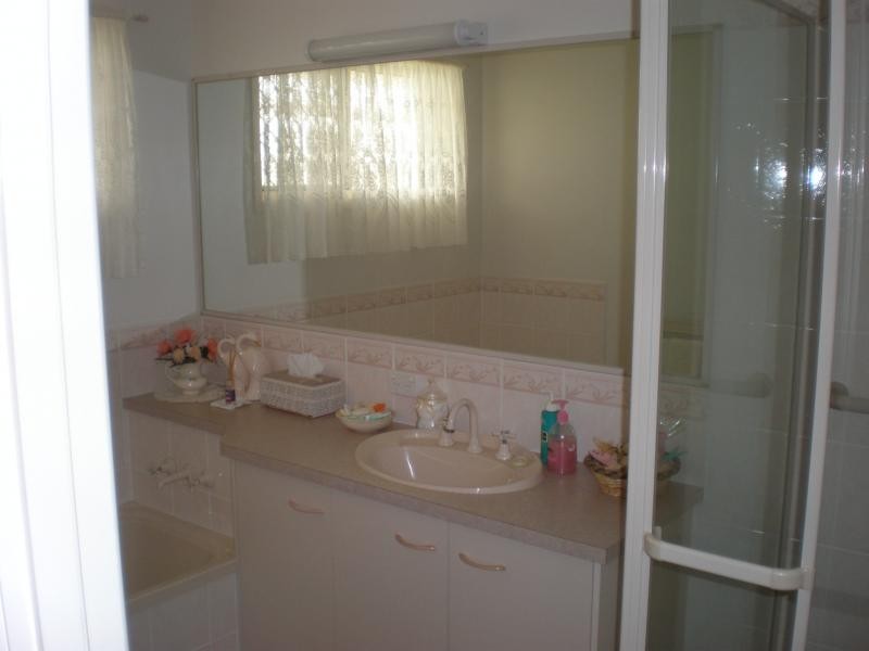 25 Acacia Street, Moore Park Beach QLD 4670