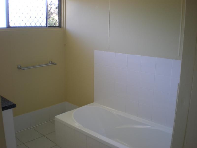 19 Club Avenue, Moore Park Beach QLD 4670