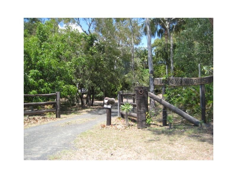 38 Lagoon Drive, Moore Park Beach QLD 4670