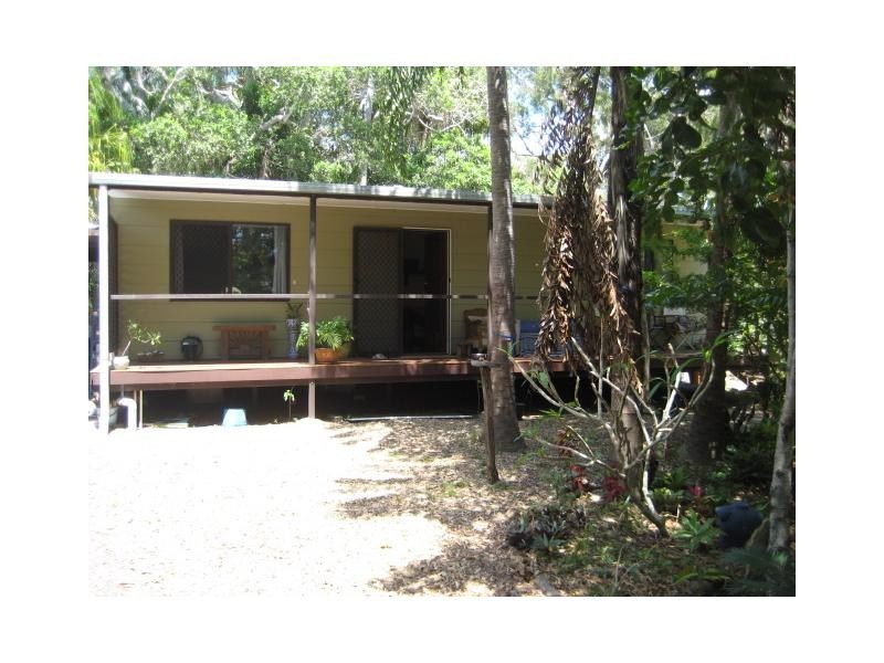 38 Lagoon Drive, Moore Park Beach QLD 4670