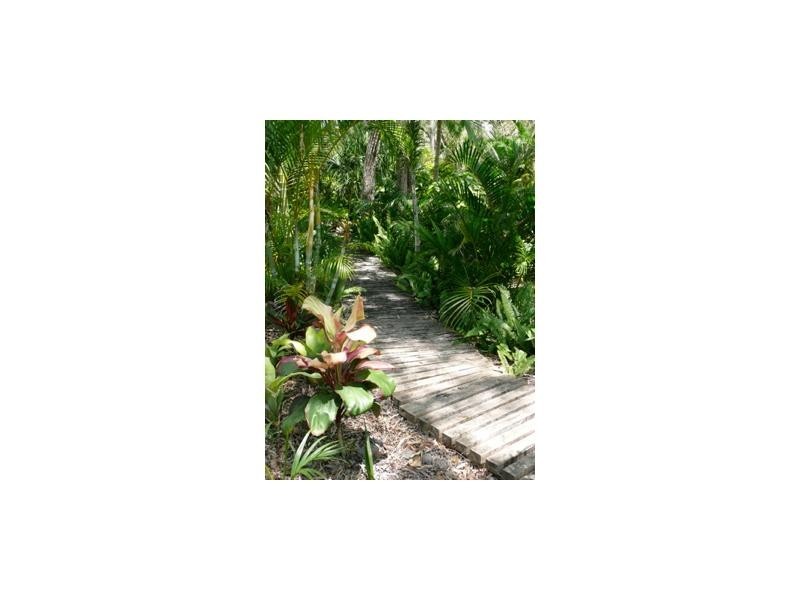 290 Sylvan Drive, Moore Park Beach QLD 4670