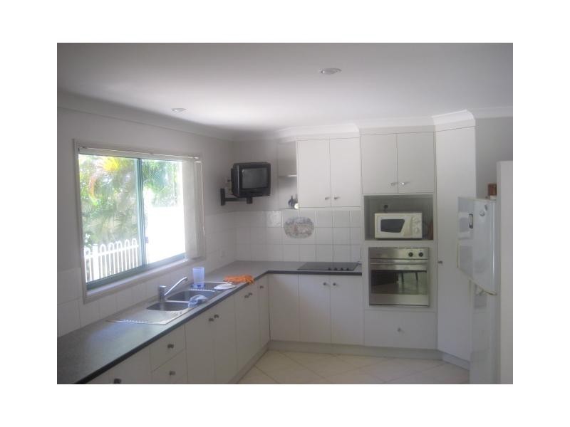 2 Orchid Drive, Moore Park Beach QLD 4670