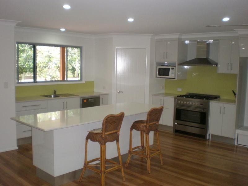 2 Kentia Avenue, Moore Park Beach QLD 4670