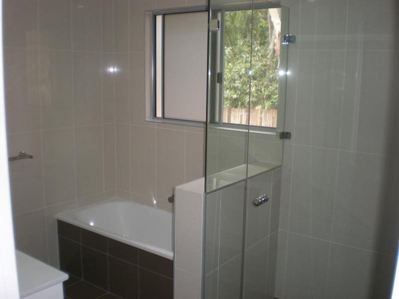 2 Kentia Avenue, Moore Park Beach QLD 4670