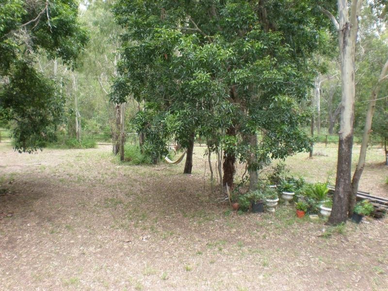 2 Kentia Avenue, Moore Park Beach QLD 4670