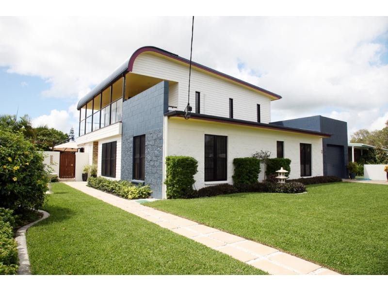 3 Palm Court, Moore Park Beach QLD 4670