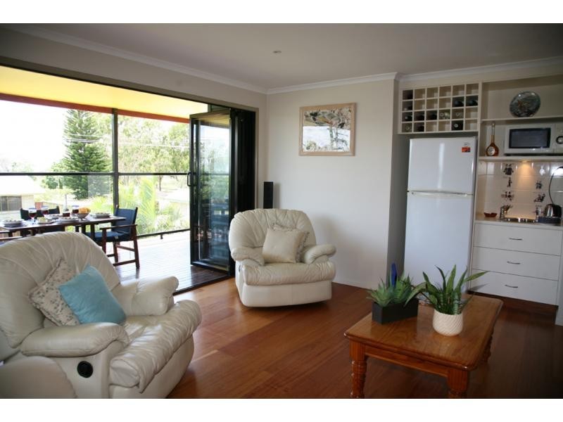 3 Palm Court, Moore Park Beach QLD 4670