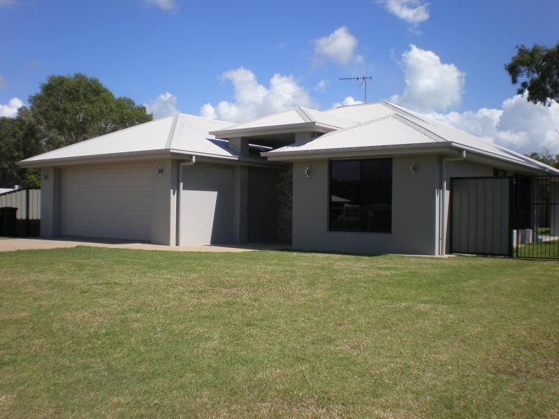 4 Cycad Street, Moore Park Beach, Moore Park Beach QLD 4670