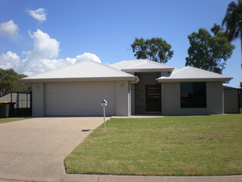 4 Cycad Street, Moore Park Beach, Moore Park Beach QLD 4670