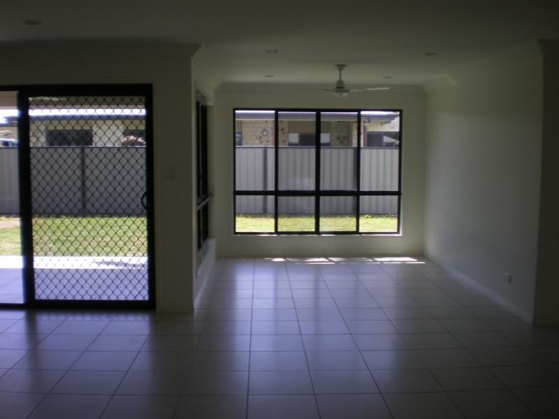 4 Cycad Street, Moore Park Beach, Moore Park Beach QLD 4670