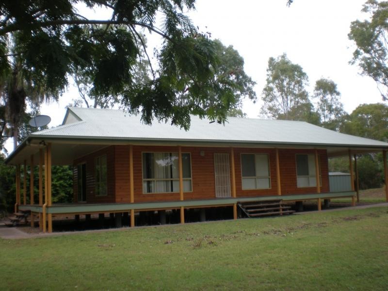 Moore Park Beach QLD 4670