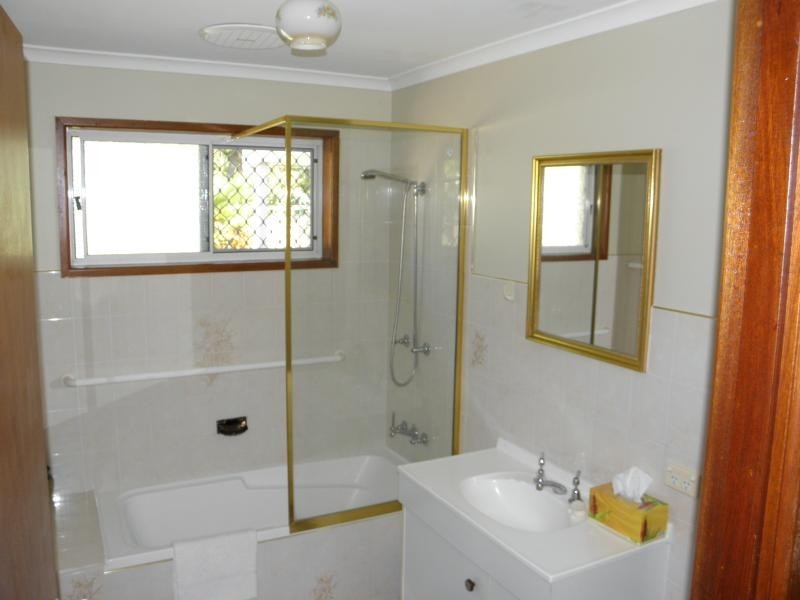 18 Moore Park Road, Moore Park Beach QLD 4670