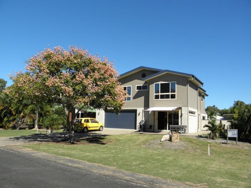 8 Elfin Court, Moore Park Beach QLD 4670