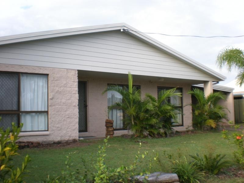 14 Palm Court, Moore Park Beach QLD 4670