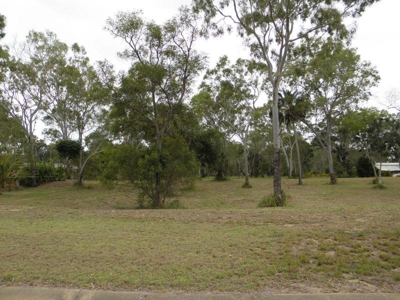 21 Kingfisher Crescent, Moore Park Beach QLD 4670