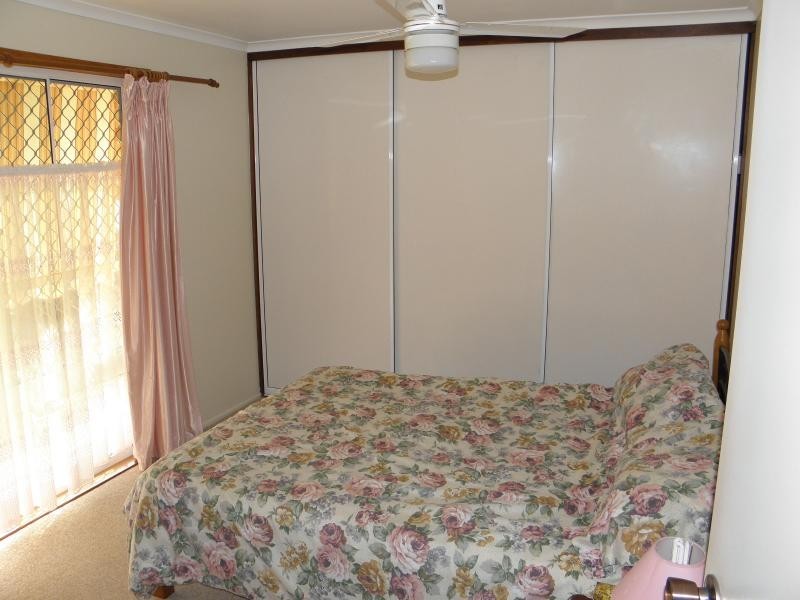 10 Oak Street, Moore Park Beach QLD 4670