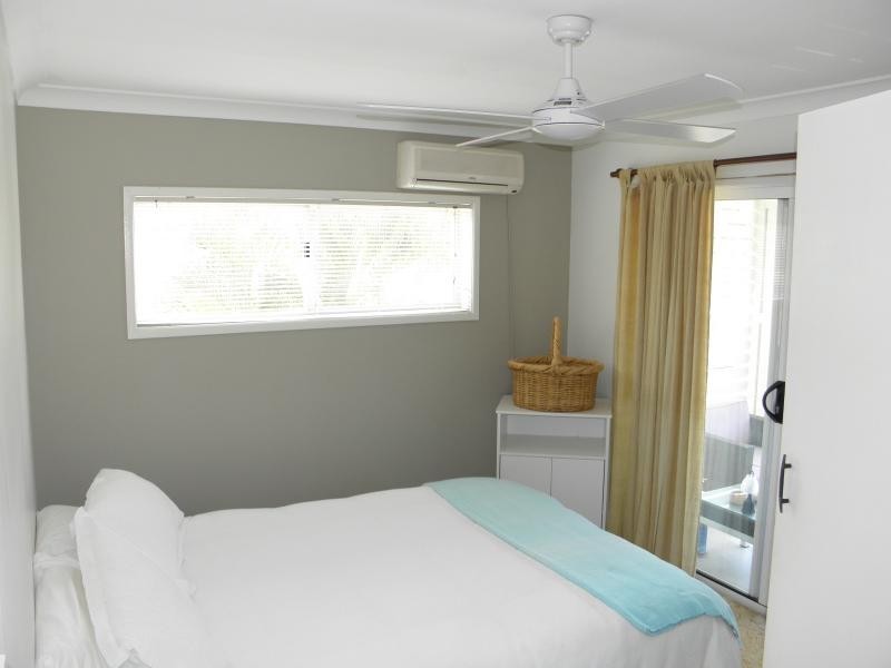 25 Pacific Boulevard, Moore Park Beach QLD 4670