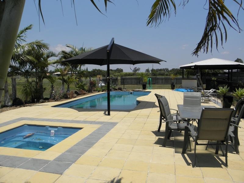 415 Moore Park Road, Moore Park Beach QLD 4670