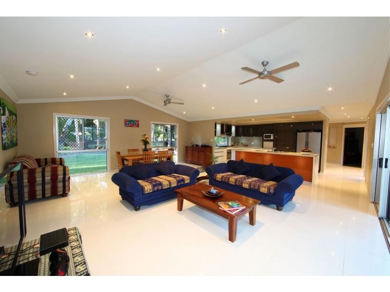 127 Sylvan Drive, Moore Park Beach, Moore Park Beach QLD 4670