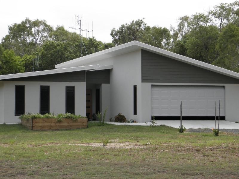 Moore Park Beach QLD 4670