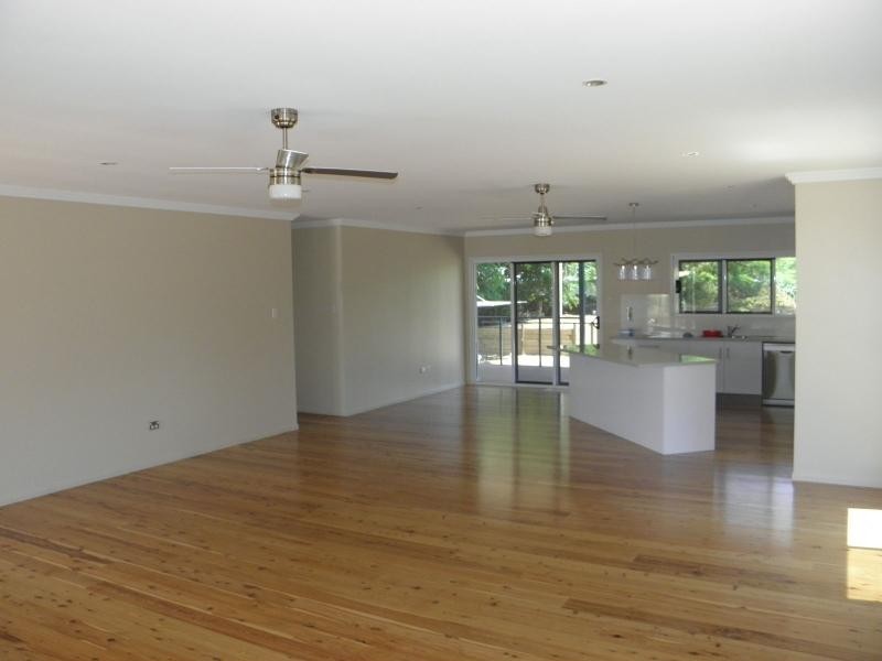 42 Moore Park Road, Moore Park Beach QLD 4670
