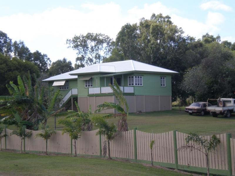 203 Moore Park Road, Moore Park Beach QLD 4670