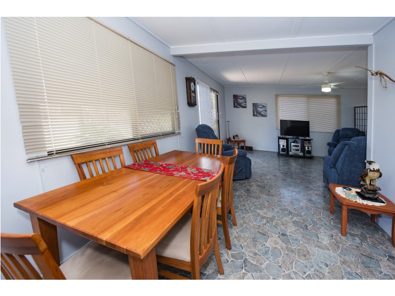 19 Palm Court, Moore Park Beach QLD 4670