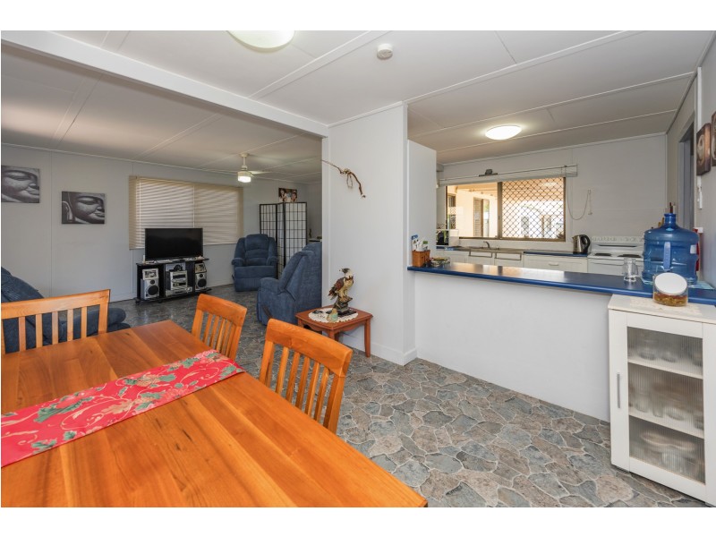 19 Palm Court, Moore Park Beach QLD 4670