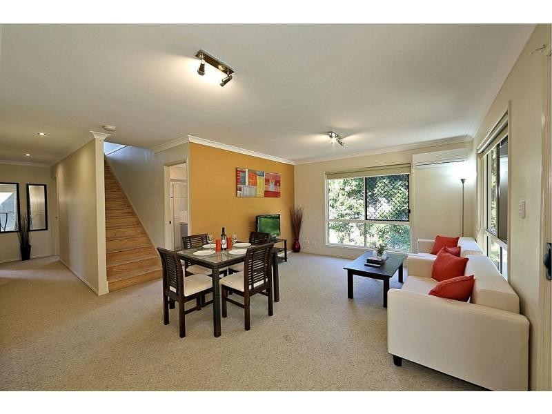 29 Kindt Street, Moore Park Beach QLD 4670