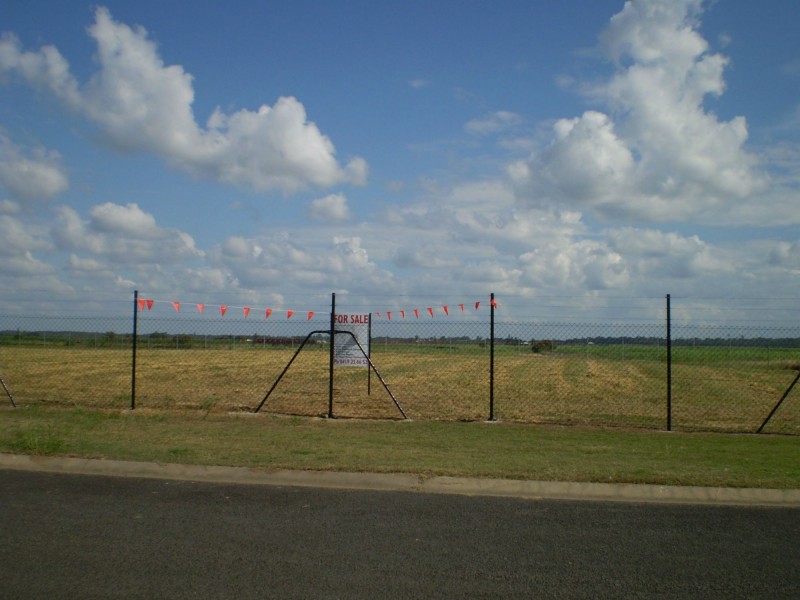 14 Semut Court, Moore Park Beach QLD 4670