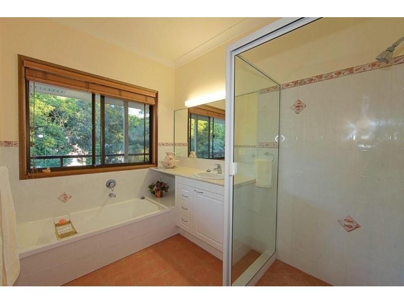 18 Kingfisher Crescent, Moore Park Beach QLD 4670