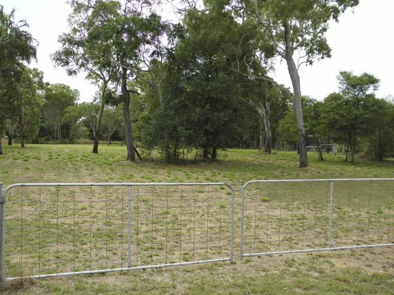Moore Park Beach QLD 4670
