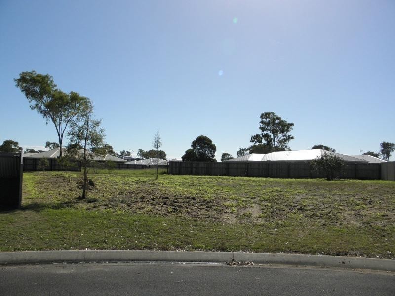 6 Tulip Court, Moore Park Beach QLD 4670