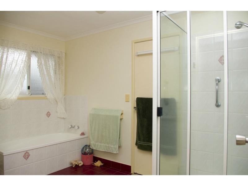 6 Kindt Street, Moore Park Beach QLD 4670