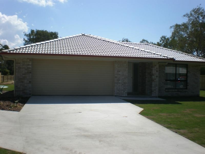 Moore Park Beach QLD 4670