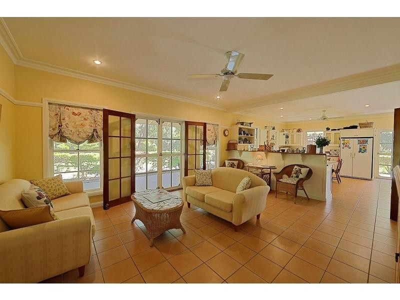 294 Sylvan Drive, Moore Park Beach QLD 4670