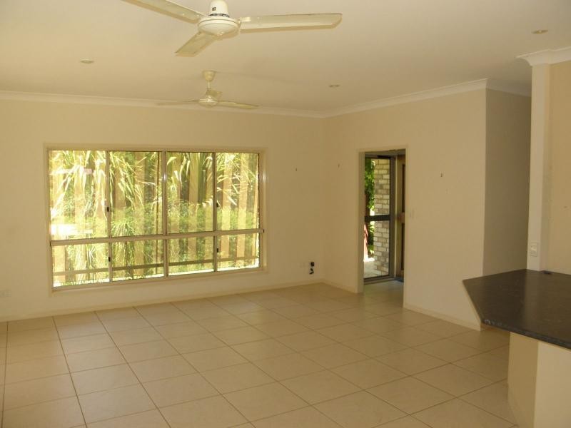 34 Kingfisher Crescent, Moore Park Beach QLD 4670