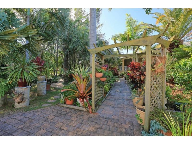 106 Sylvan Drive, Moore Park Beach QLD 4670