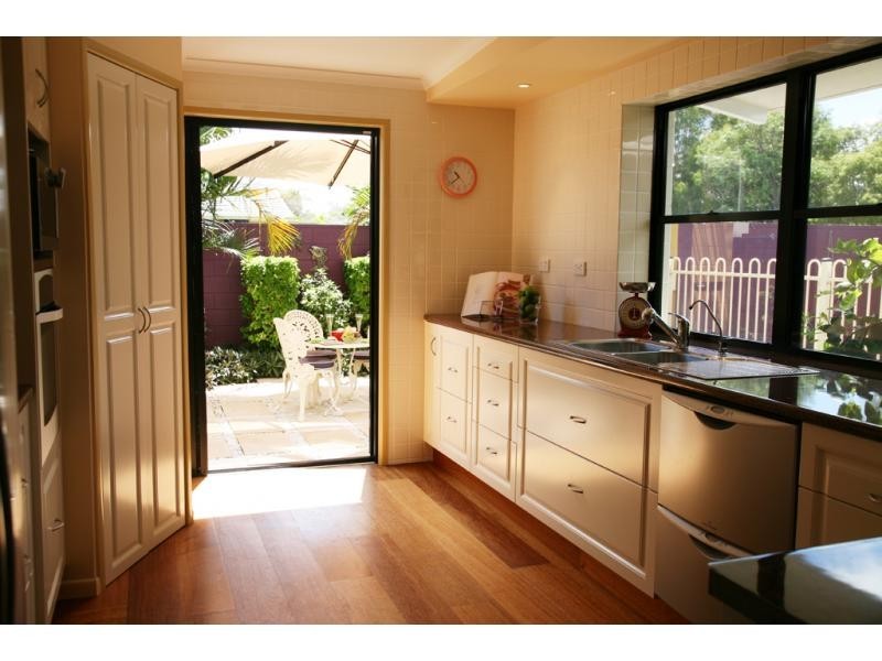 3 Palm Court, Moore Park Beach QLD 4670
