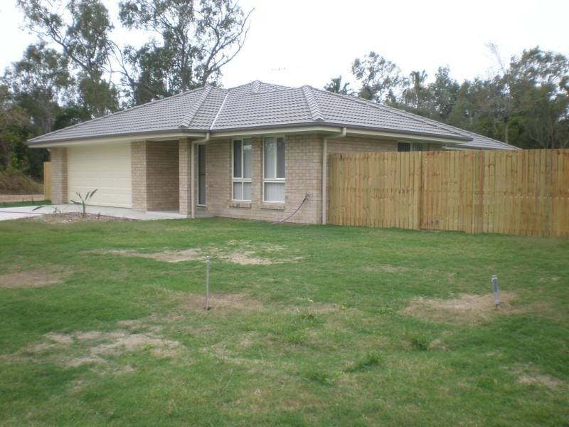 Moore Park Beach QLD 4670